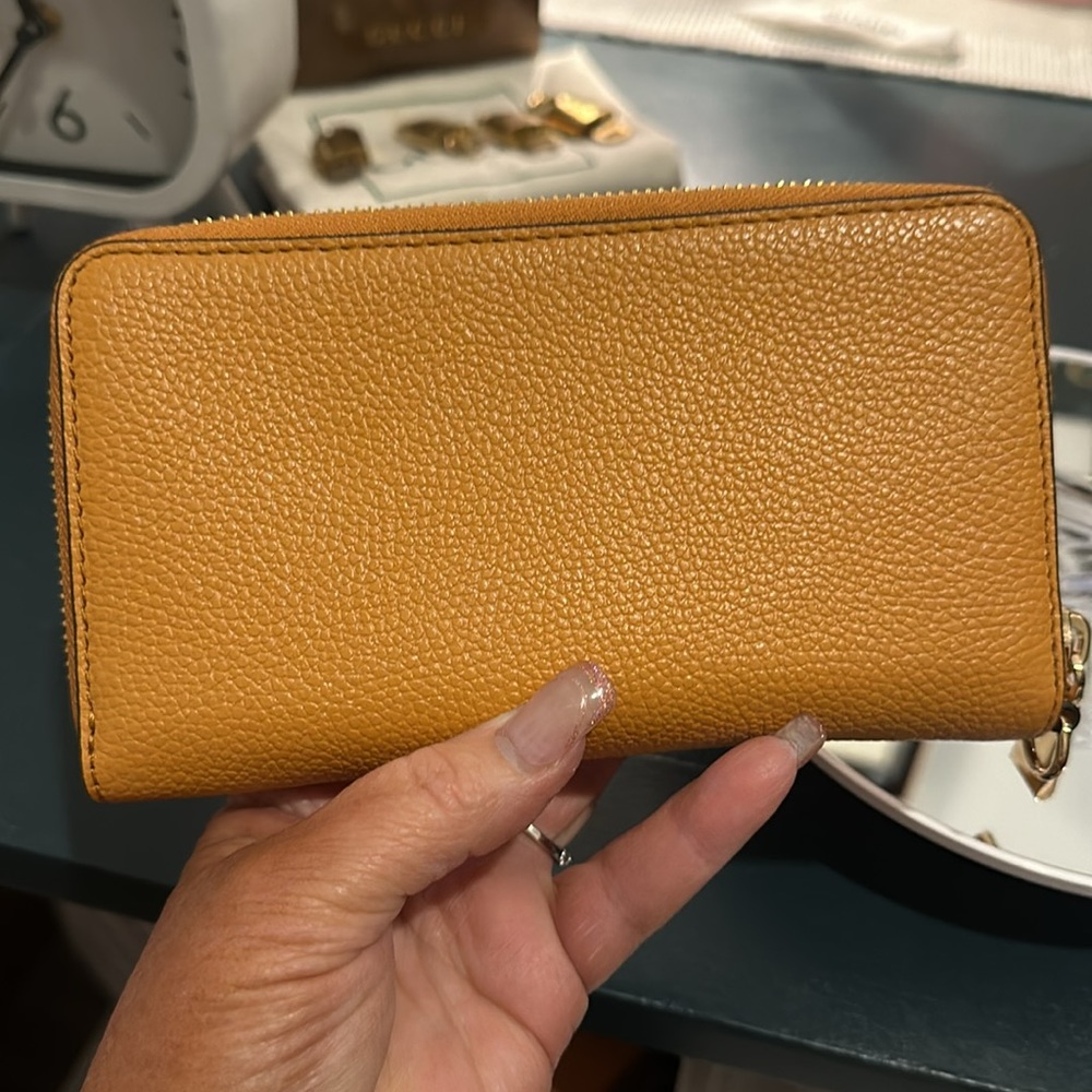 Michael Kors Mercer Large Pebbled Leather Smartphone Wallet, NWOT 🌻 - Picture 7 of 12